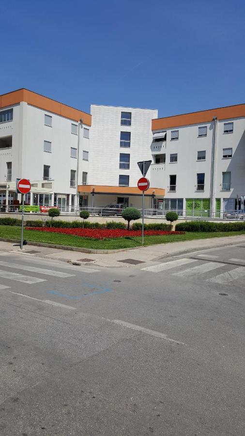 Apartman Vip, With Free Garage Parking Pula Exterior photo