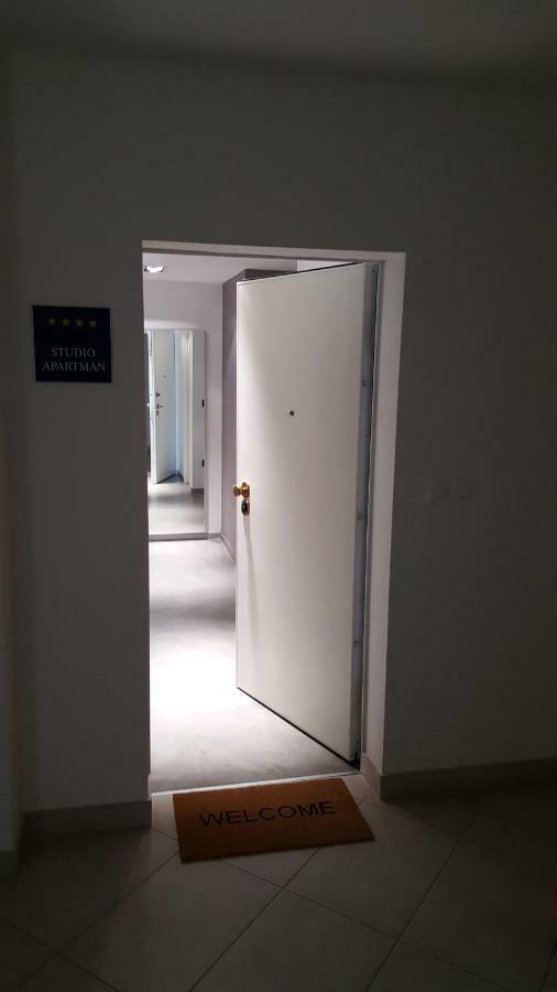 Apartman Vip, With Free Garage Parking Pula Exterior photo