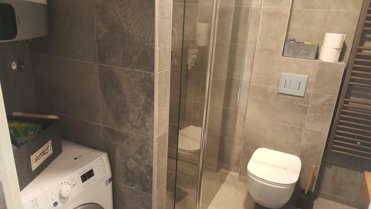Apartman Vip, With Free Garage Parking Pula Exterior photo