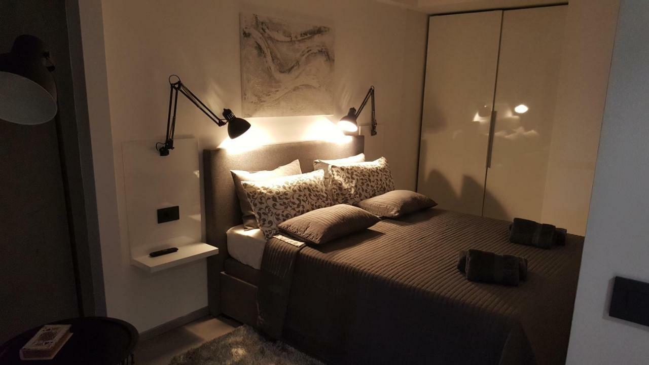 Apartman Vip, With Free Garage Parking Pula Exterior photo