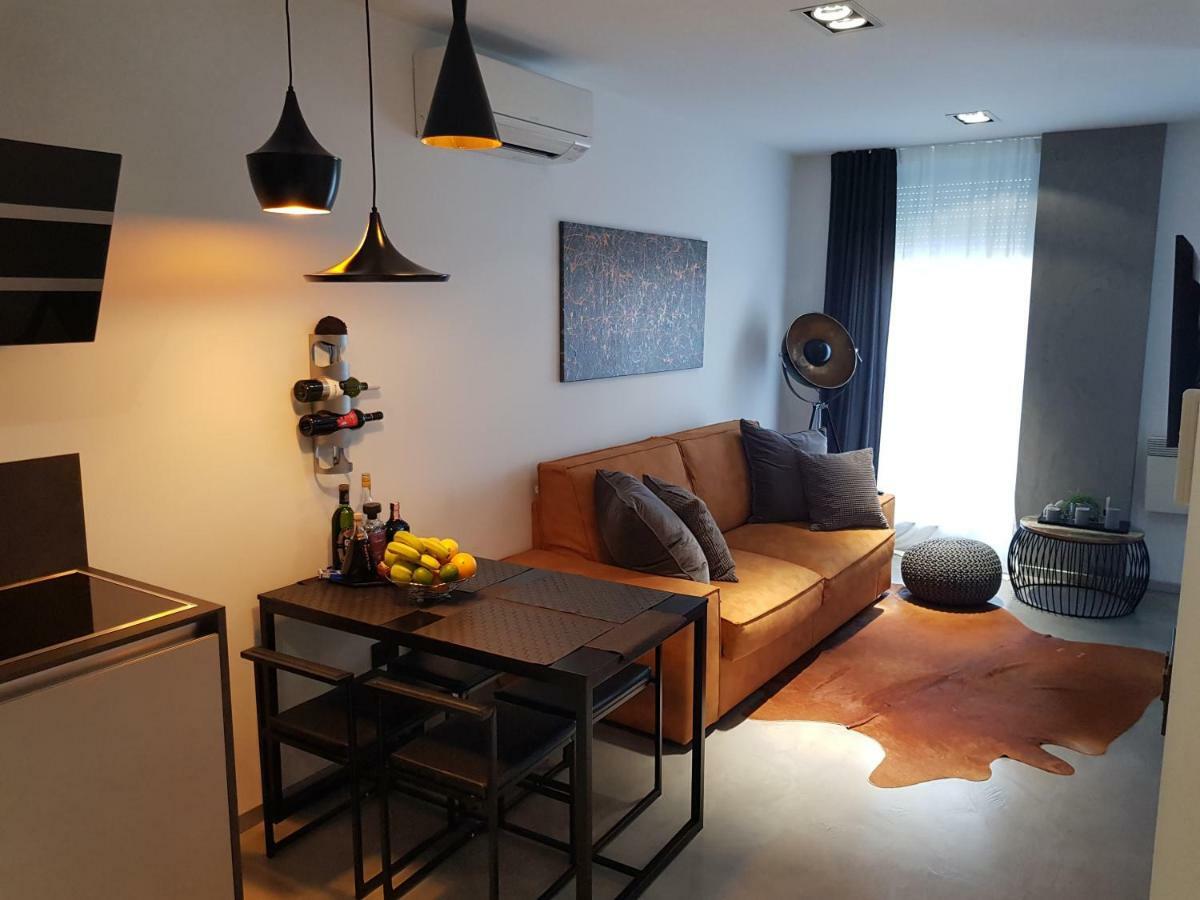 Apartman Vip, With Free Garage Parking Pula Exterior photo